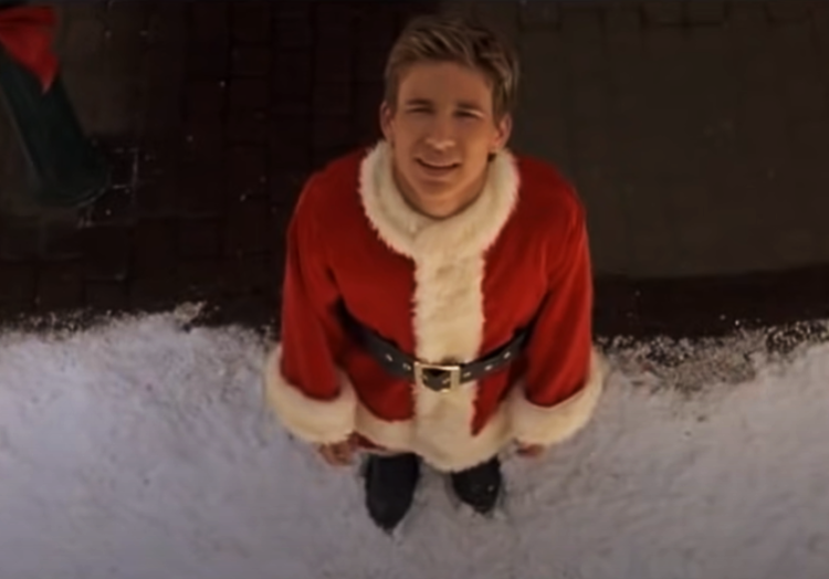 Screenshot of the movie I'll Be Home for Christmas