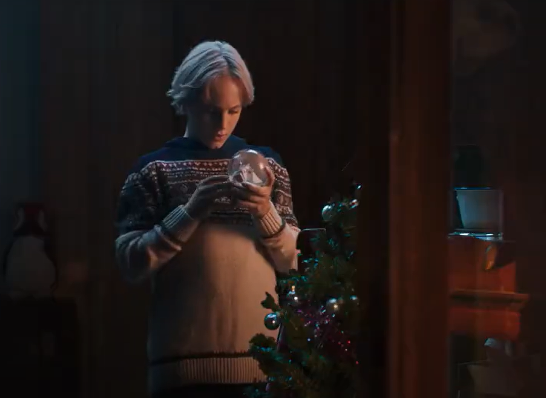 Screenshot of the movie The Claus Family