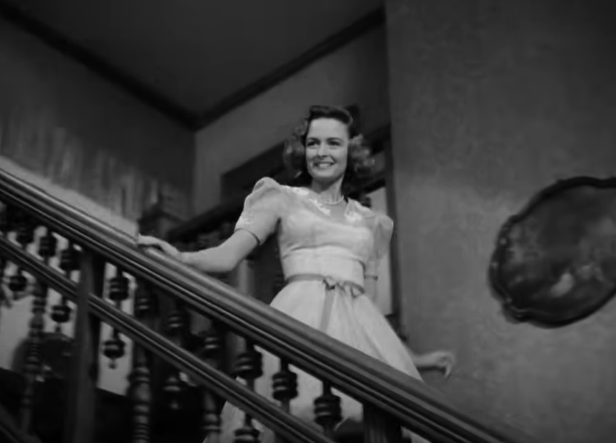 A visually captivating still taken from a pivotal moment in the film It's a Wonderful Life (1946)