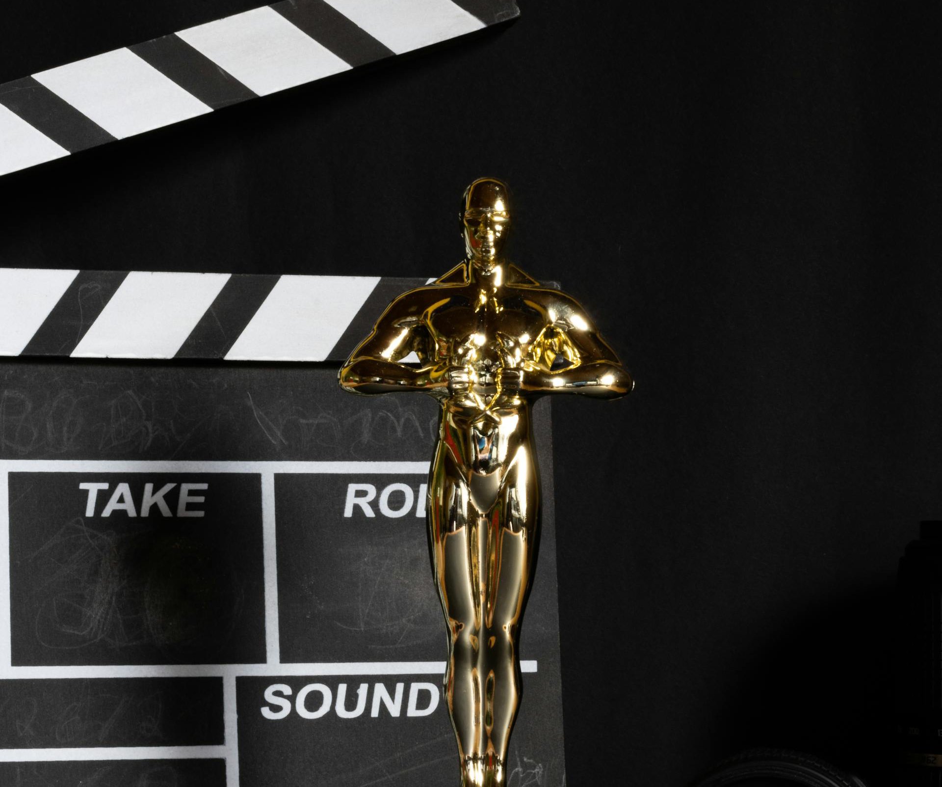 Academy Award statue