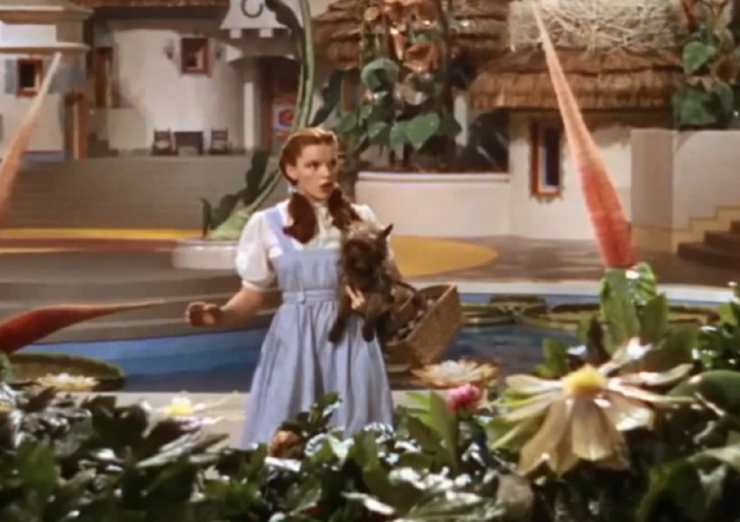 Screenshot of Judy Garland - from The Wizard of Oz (1939)