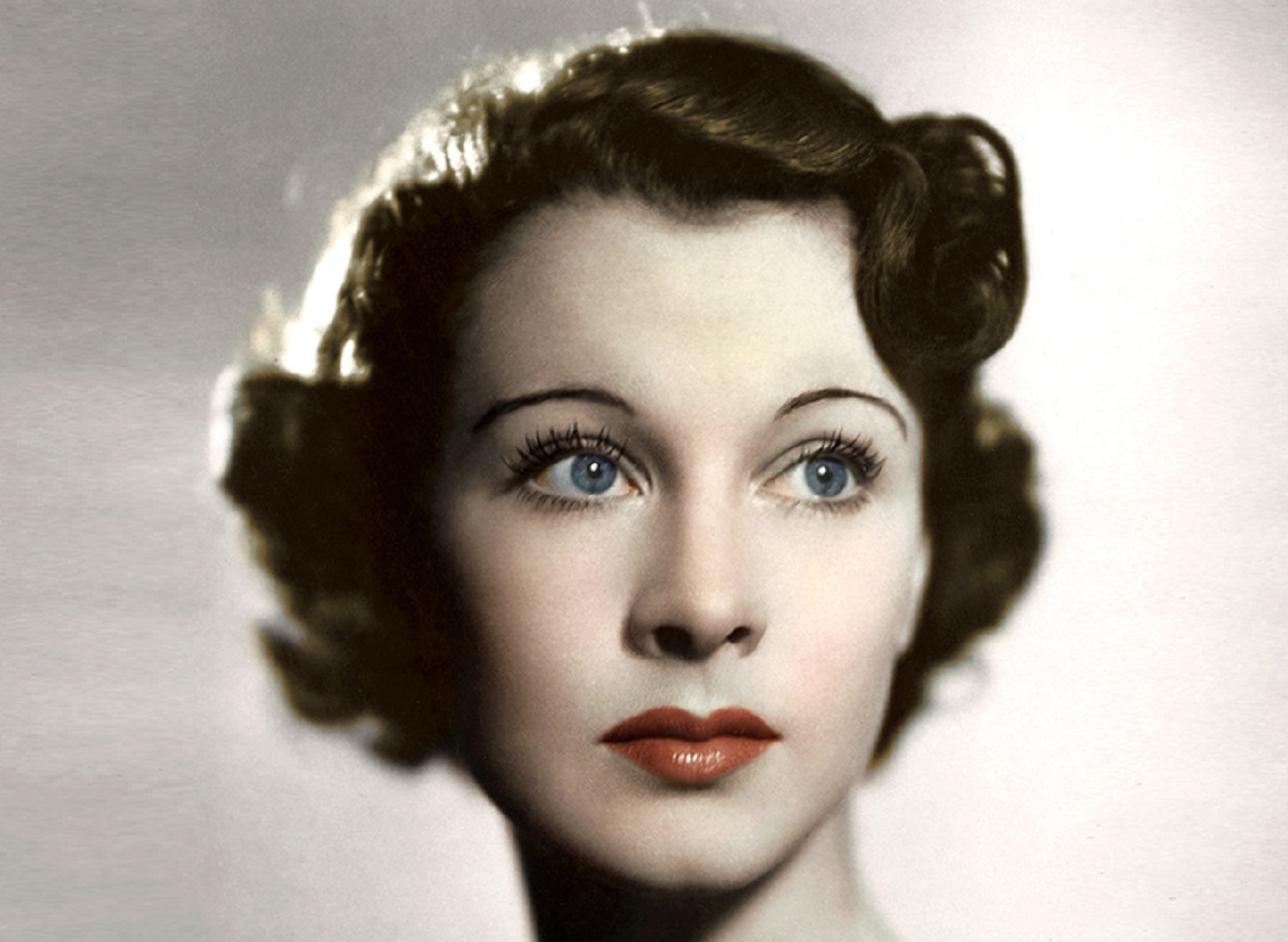 Portrait of Vivien Leigh looking at side.