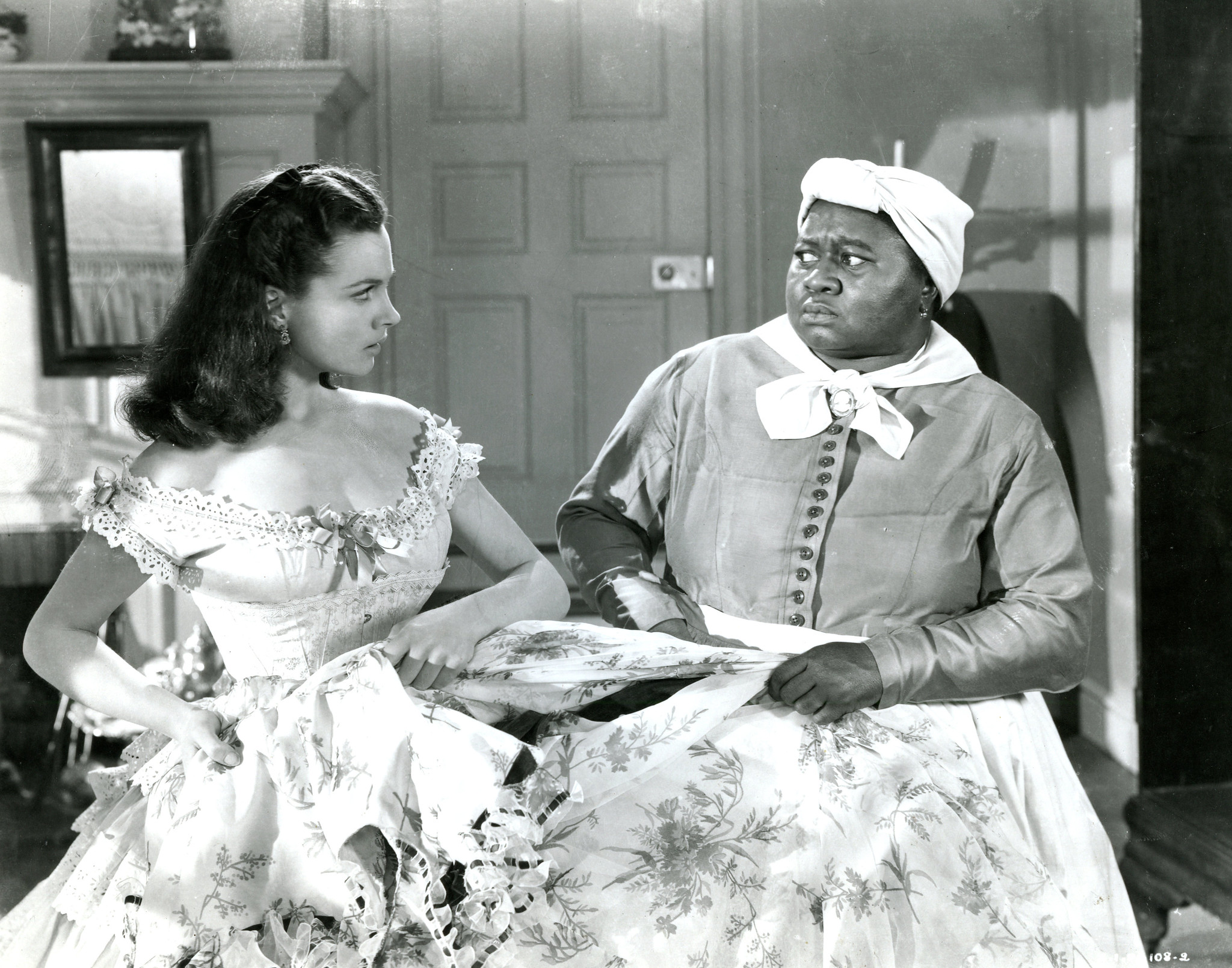 Gone With The Wind (1939) - Vivien Leigh & Hattie McDaniel