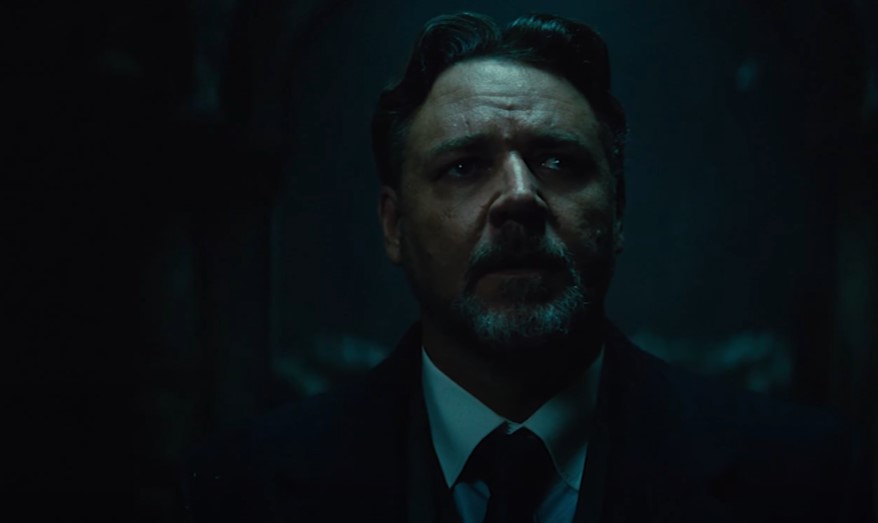Russell Crowe, The Mummy (2017) in suit