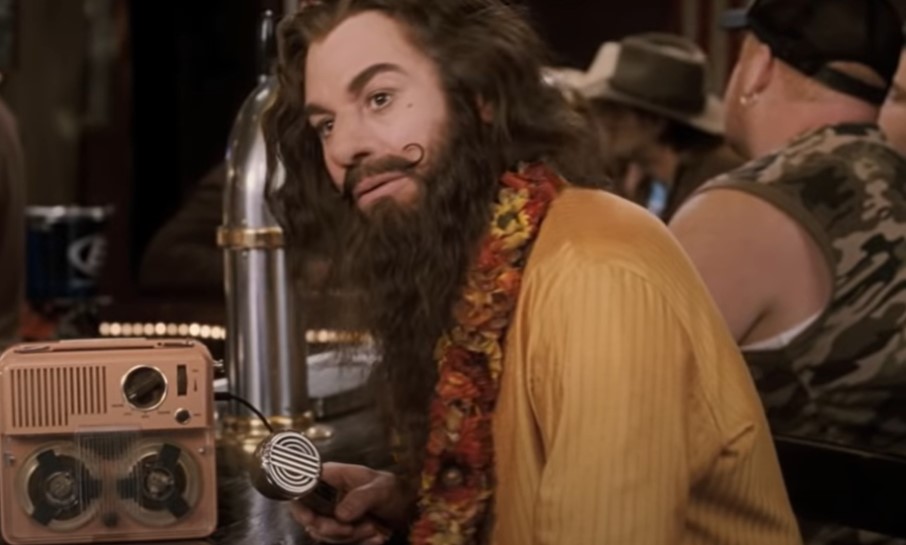 Mike Myers in  The Love Guru (2008) in yellow suit