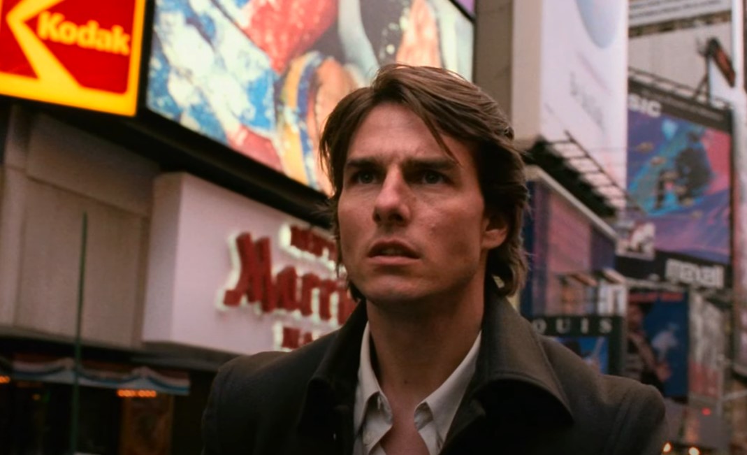 Tom Cruise in Vanilla Sky (2001) in suit