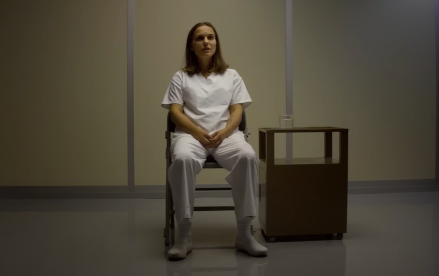 Natalie Portman in Annihilation (2018) in white clothes