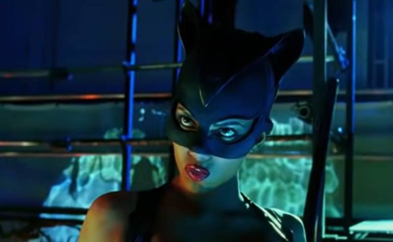 Halle Berry in Catwoman (2004) in cat suit