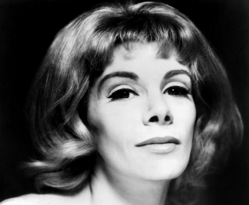 Grayscale Portrait Photo of the Actress Joan Rivers