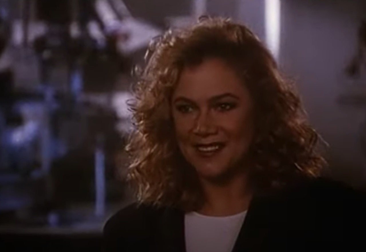 Screenshot of Kathleen Turner from - V.I. Warshawski (1991)