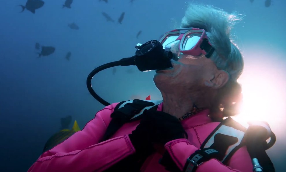 Playing with Sharks: The Valerie Taylor Story (2021)