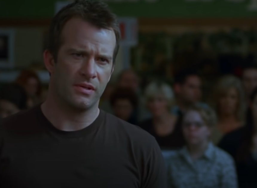 Screenshot from the movie The Mist (2007)