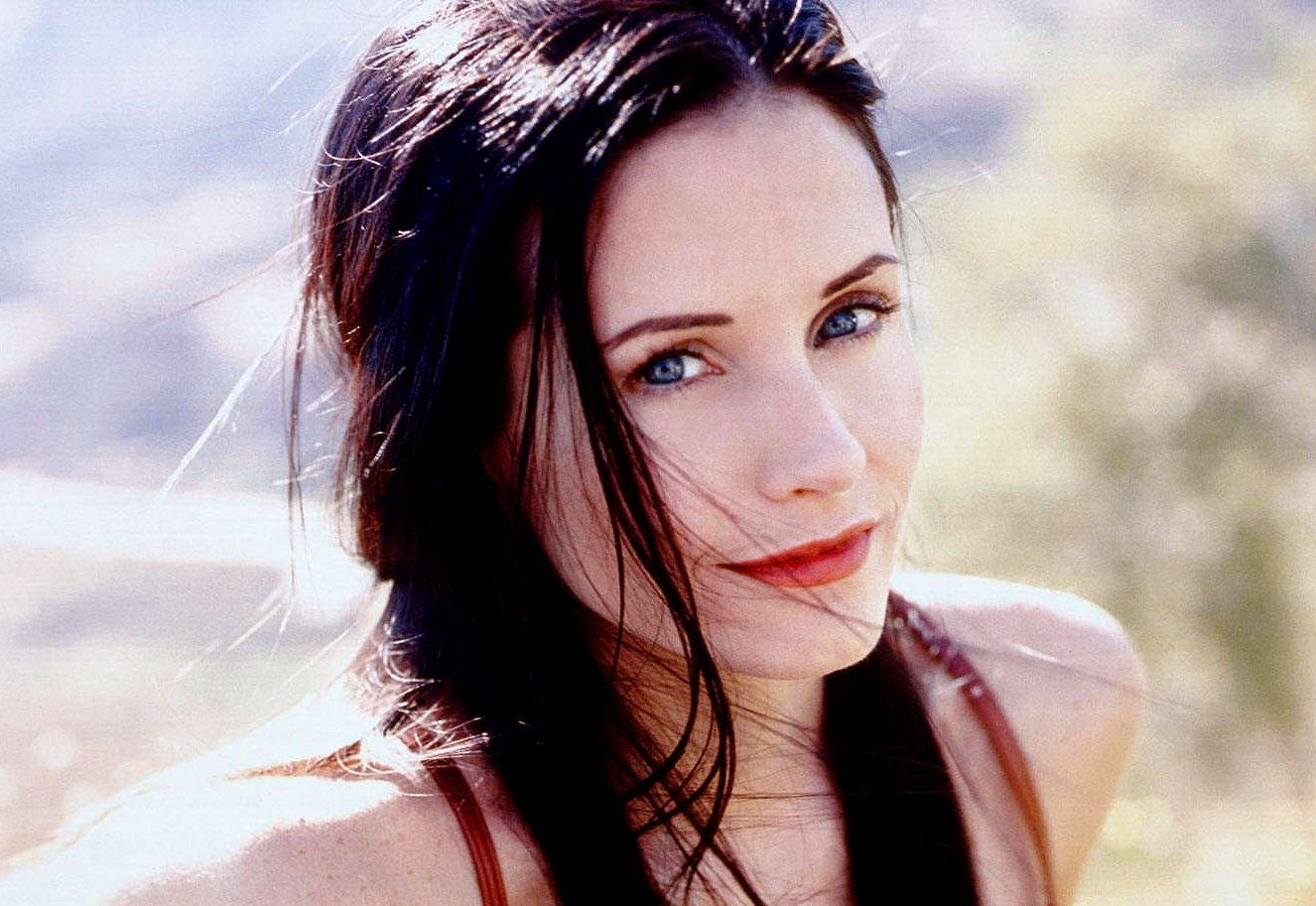 Portrait Photo of Courteney Cox on Blurred Background.