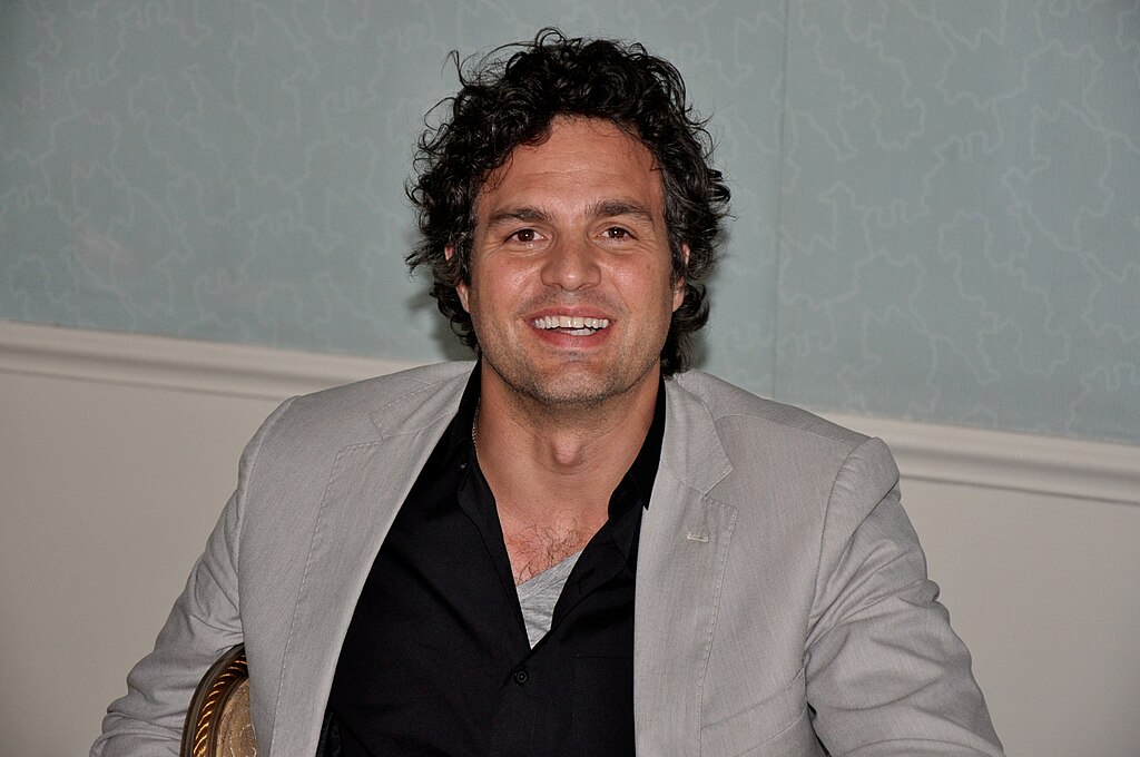 Portrait Photo of the Actor Mark Ruffalo in a gray suit