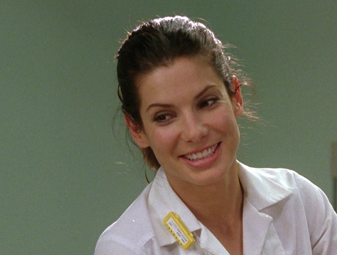 Screenshot from the movie Gun Shy (2000)