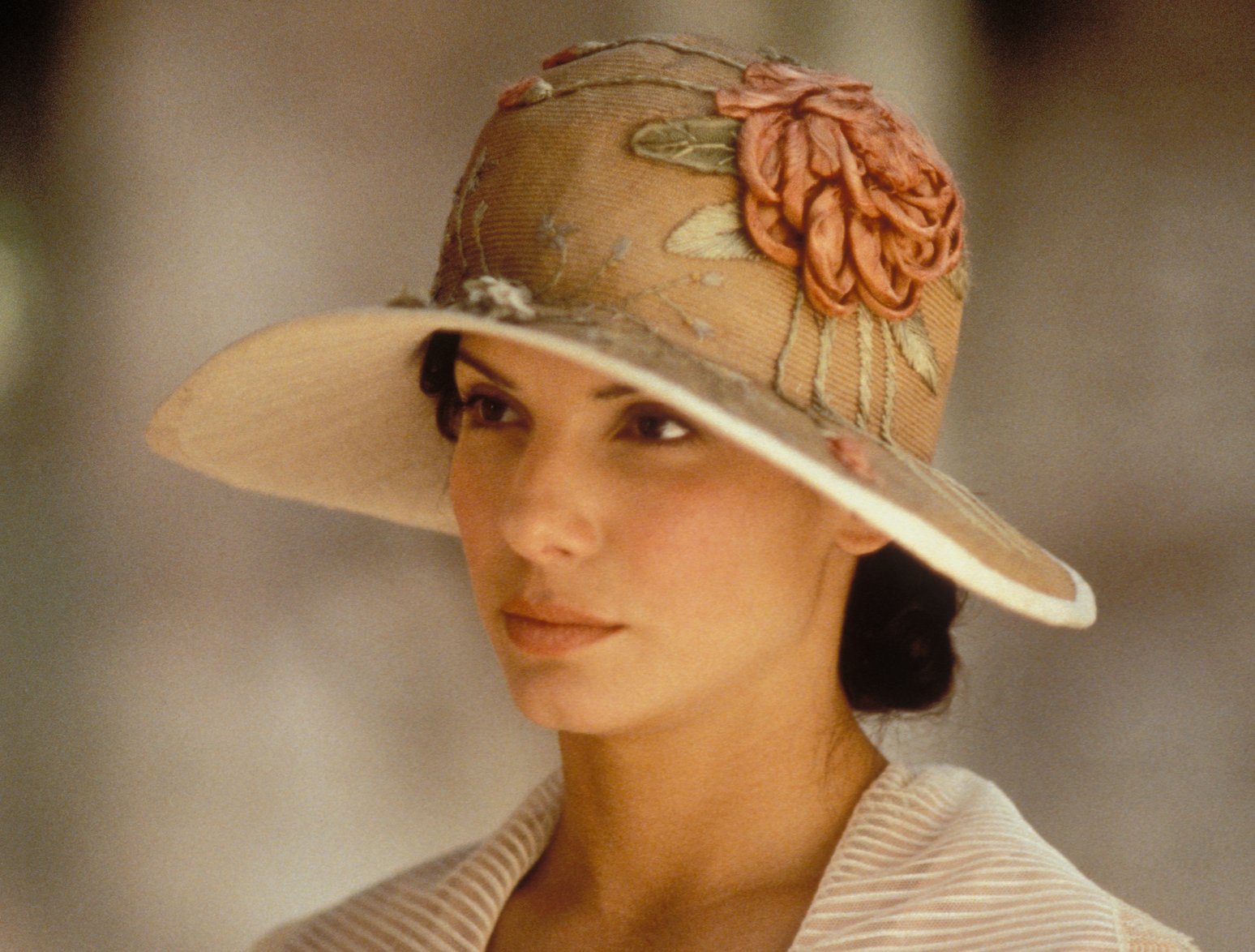 Screenshot from the movie In Love and War (1996)