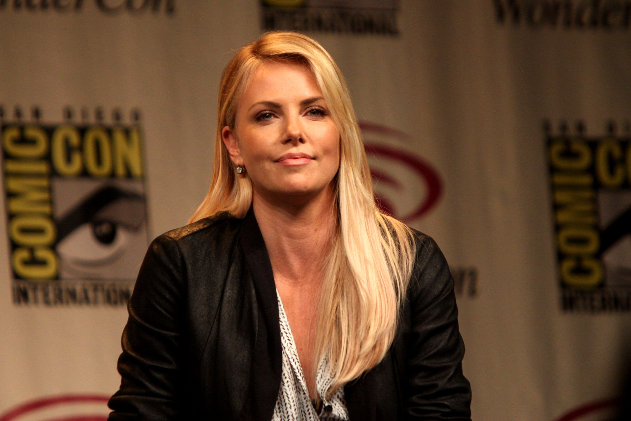 Charlize Theron speaking at the 2012 WonderCon.