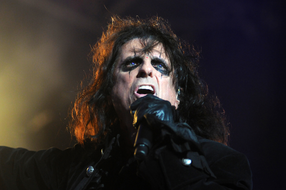 Vocalist Alice Cooper