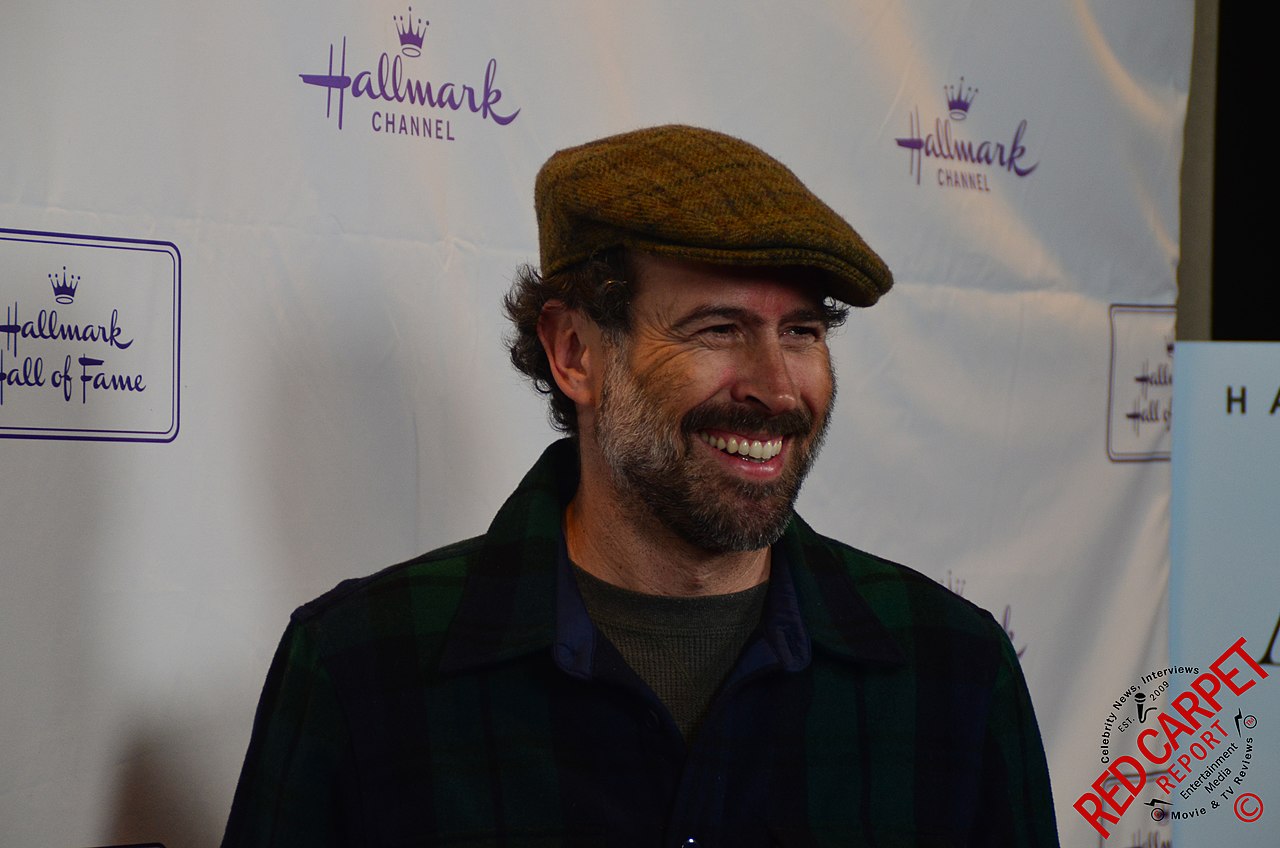 Jason Lee at the Hallmark Hall of Fame “Away & Back” Premiere