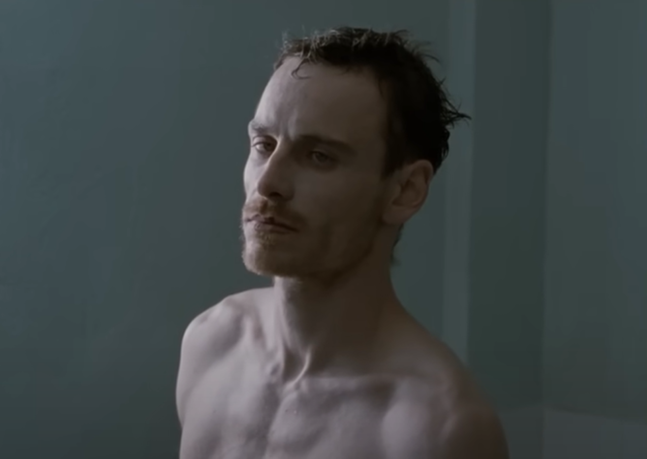 Screenshot of Michael Fassbender as Bobby Sands - from Dallas Buyers Club (2013)