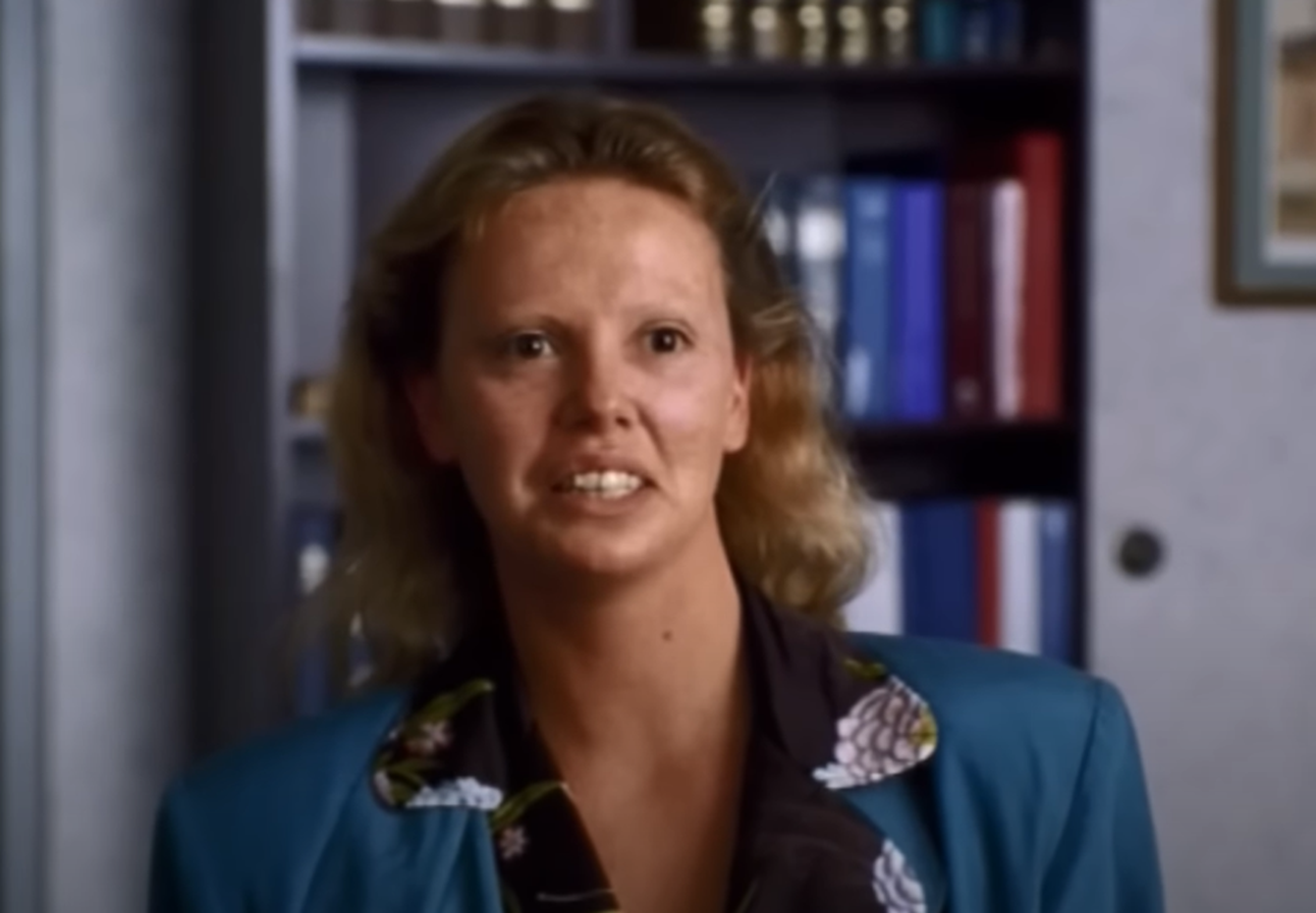 Screenshot of Charlize Theron as Aileen - from Monster (2003)
