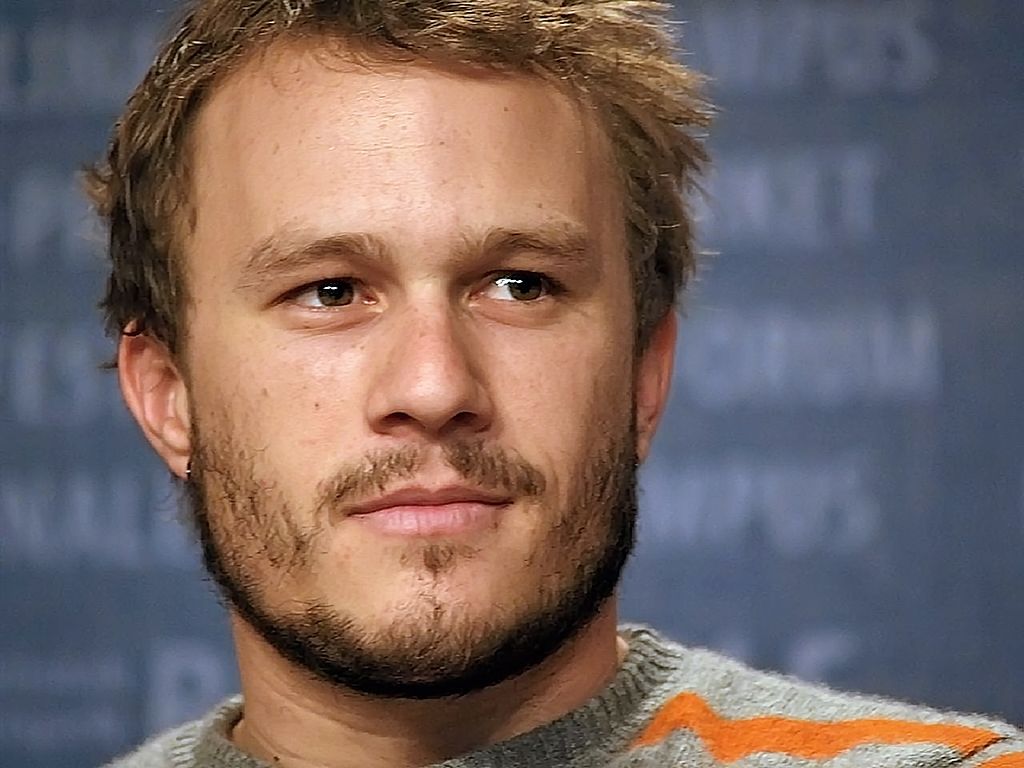 Portrait Photo of Heath Ledger, smiling, looking to the right