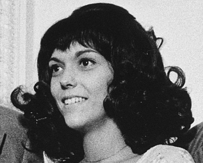 Grayscale Portrait Photo of Karen Carpenter in the White House