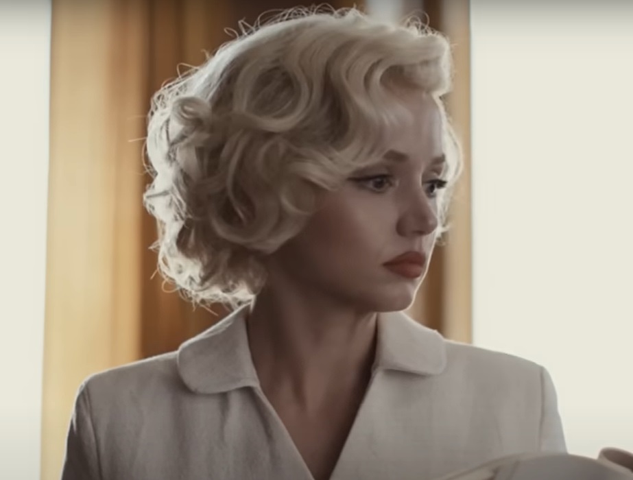 Screenshot from the Movie Blonde (2022)