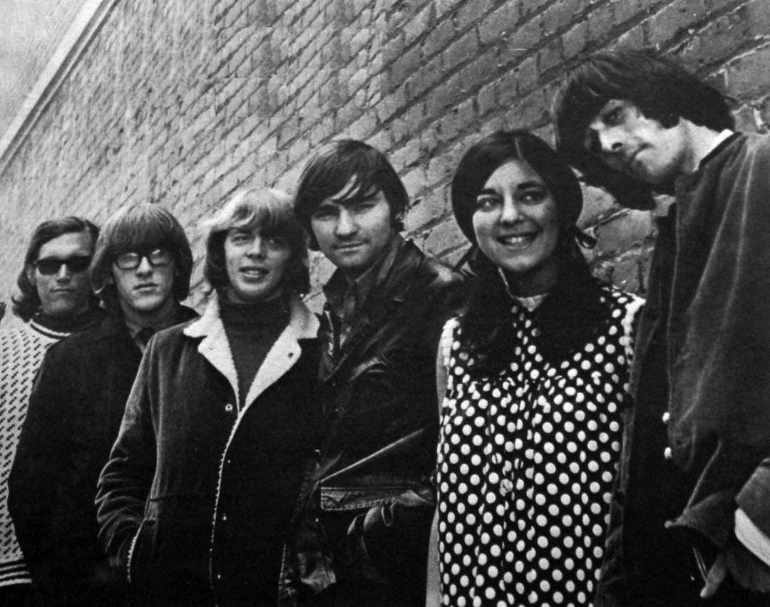 Grayscale Portrait Photo of the group Jefferson Airplane