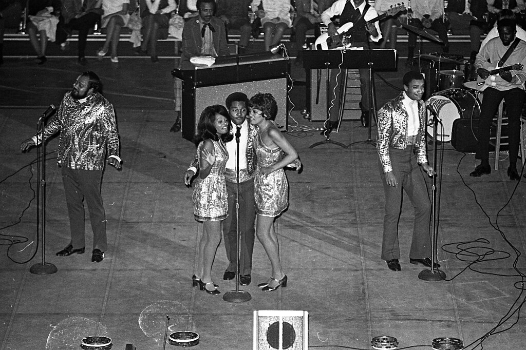 The 5th Dimension in concert at Eastern Michigan University
