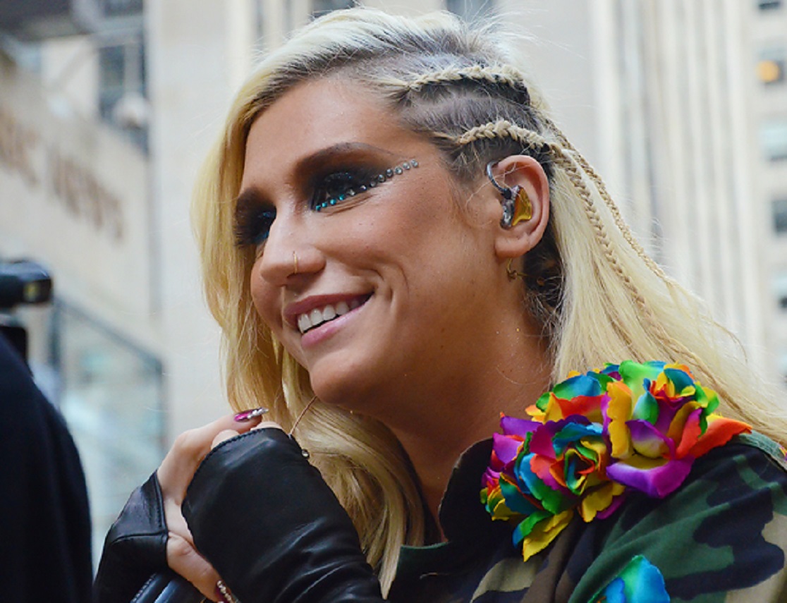 Ke$ha at the Today Show in New York - 2012