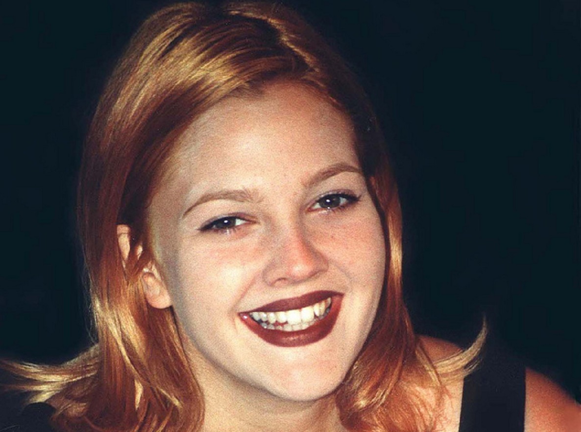 Drew Barrymore smiling - 1997