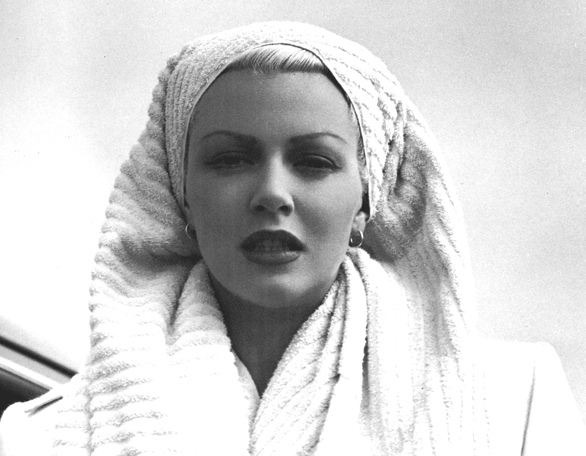 Lana Turner On Set Of 'The Postman Always Rings Twice' - 1946