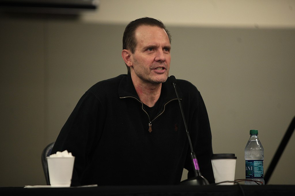 Michael Biehn speaking at the 2014 Phoenix Comicon Fan
