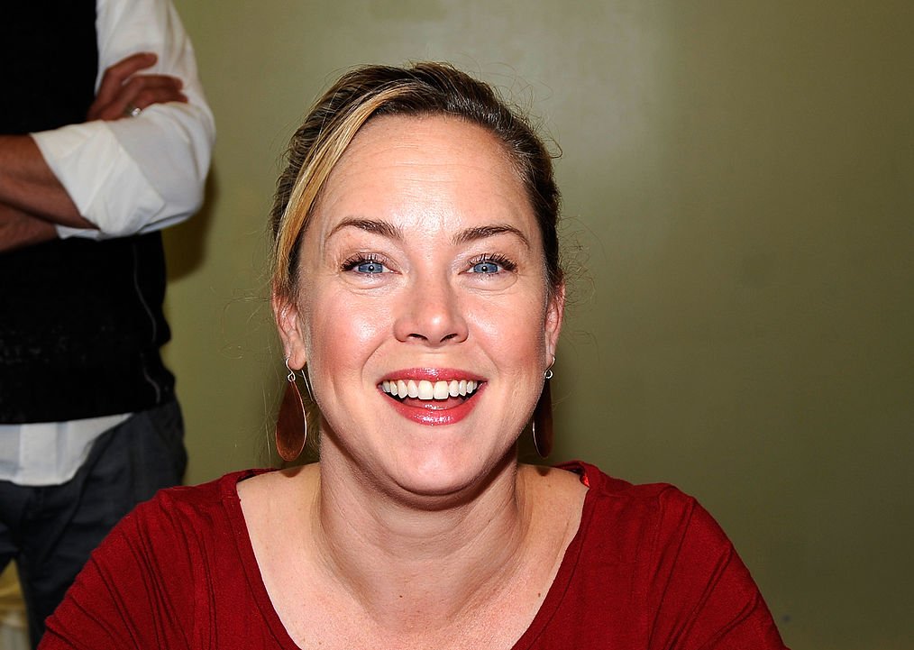 Heather Donahue attends the Monster Mania Convention