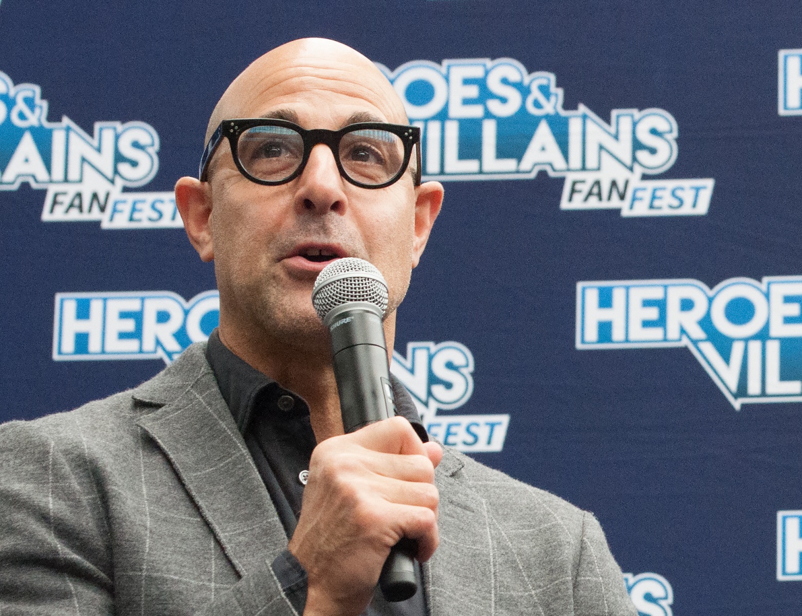 Stanley Tucci talking with people - 2017