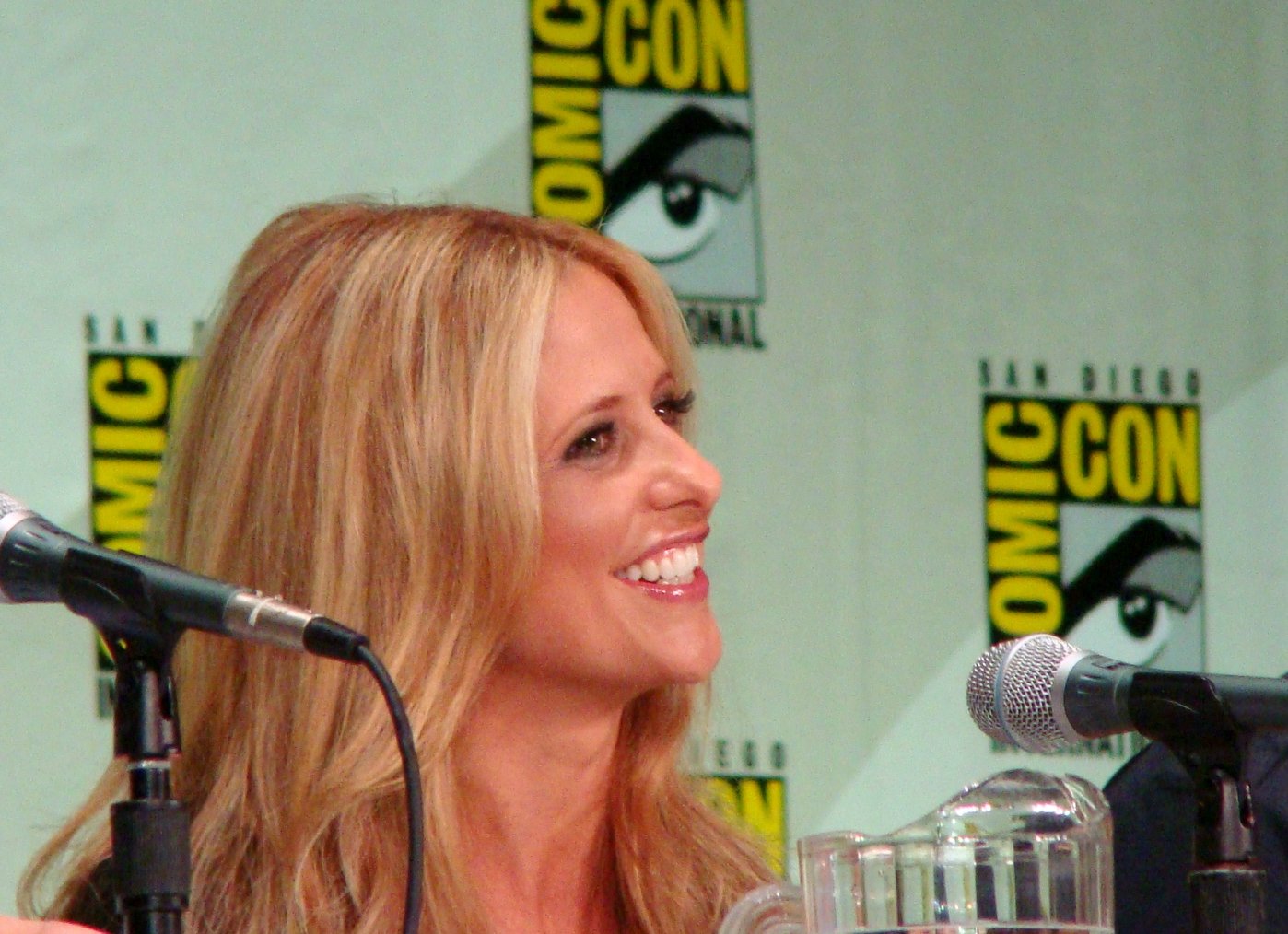 Portrait Photo of Sarah Michelle Gellar at the Comic-Con 2011