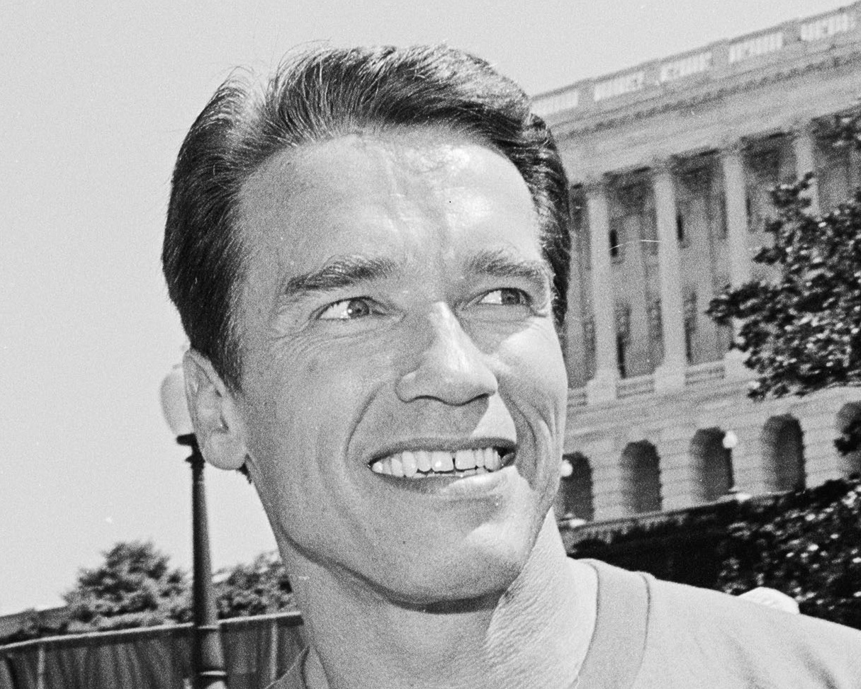 Arnold Schwarzenegger smiling - 1991