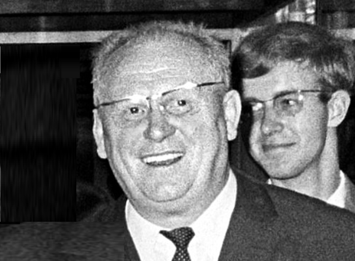 Gert Fröbe smiling at camera - (1965)