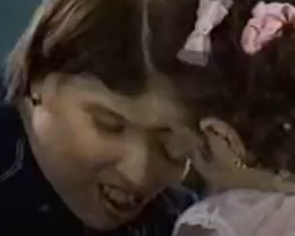 Screenshot from the American talk show The Joan Rivers Show (1989-1993)