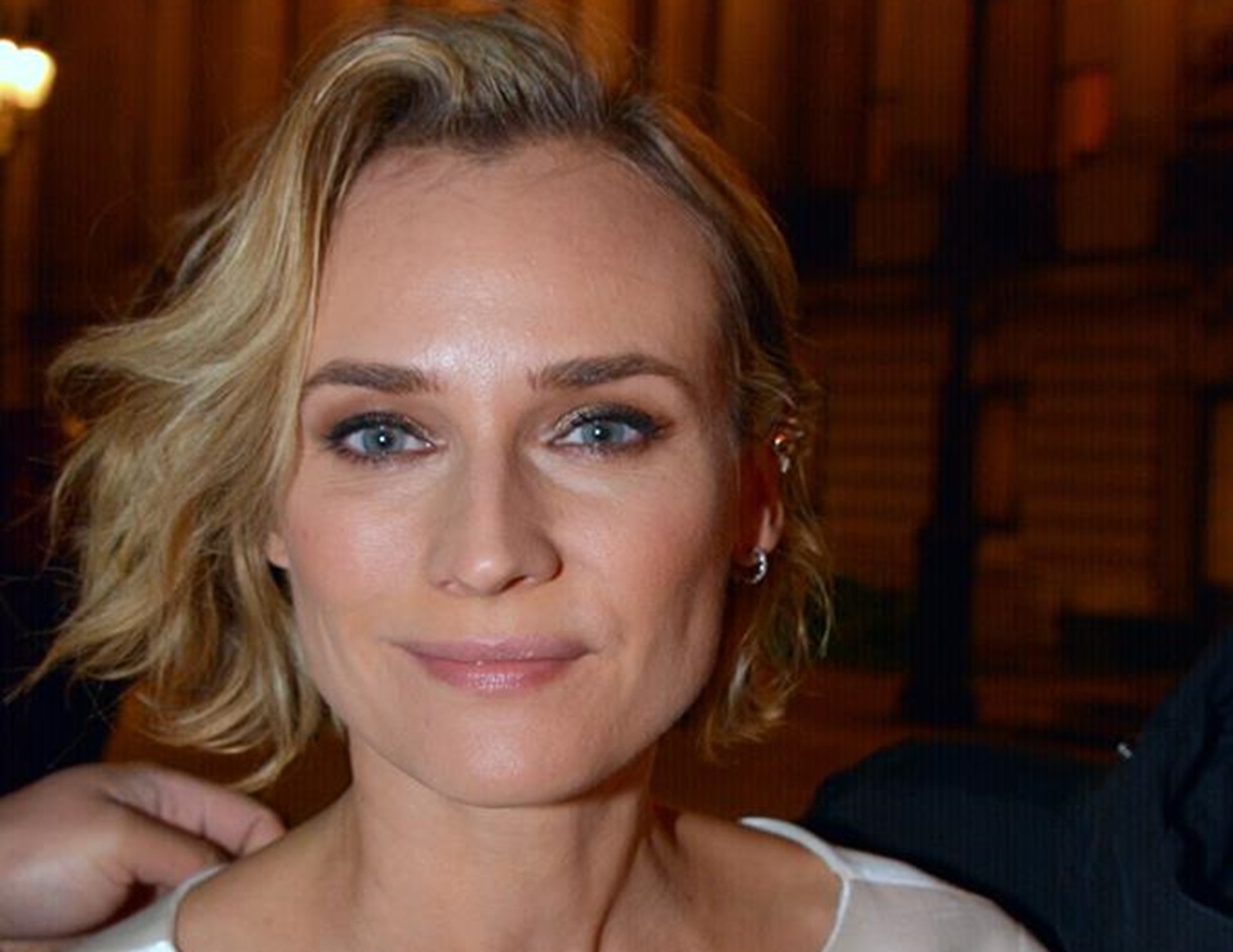 Diane Kruger looking at camera - 2018