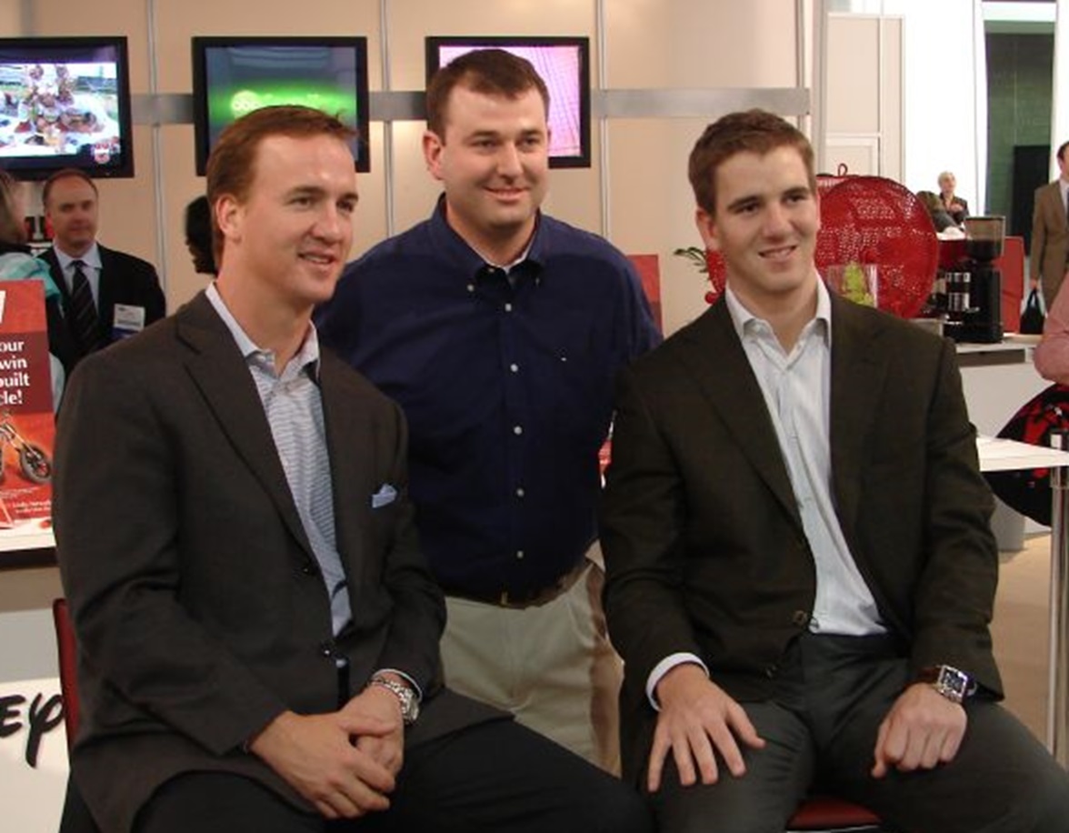 On The Floor -- Peyton Manning, Eli Manning & friend - 2006