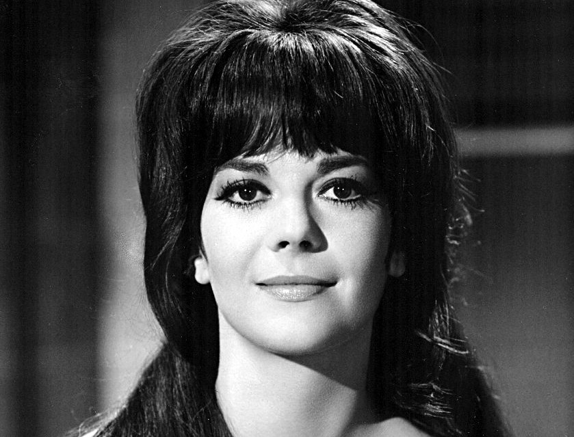 Grayscale Publicity photo of Natalie Wood in the film Penelope (1966)