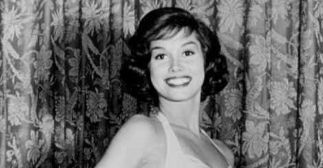 Photo of Mary Tyler Moore from the television drama series Johnny Staccato