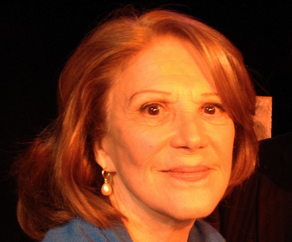 Portrait Photo of the Actress Linda Lavin in blue outfit