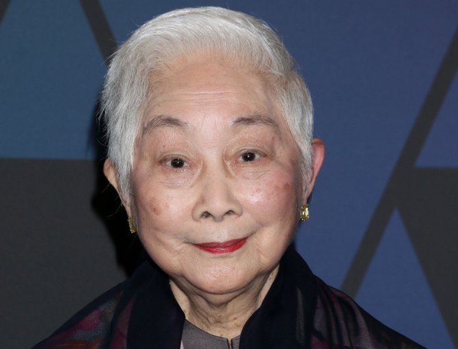 Lisa Lu at the 10th Annual Governors Awards