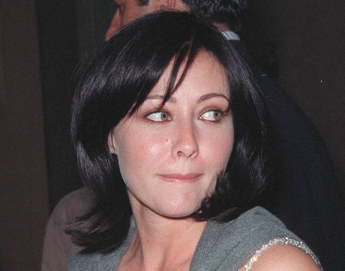SHANNEN DOHERTY at charity event in Beverly Hills - 1999
