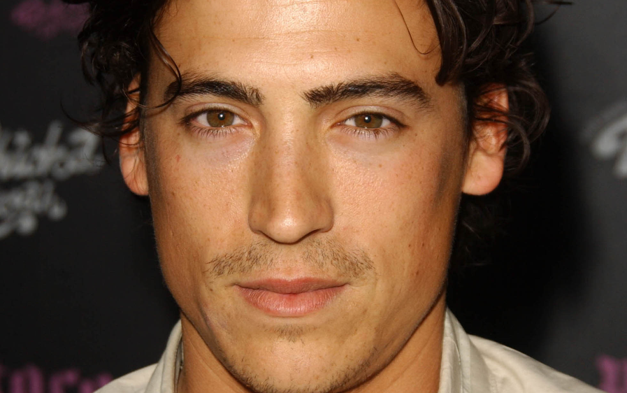 Andrew Keegan