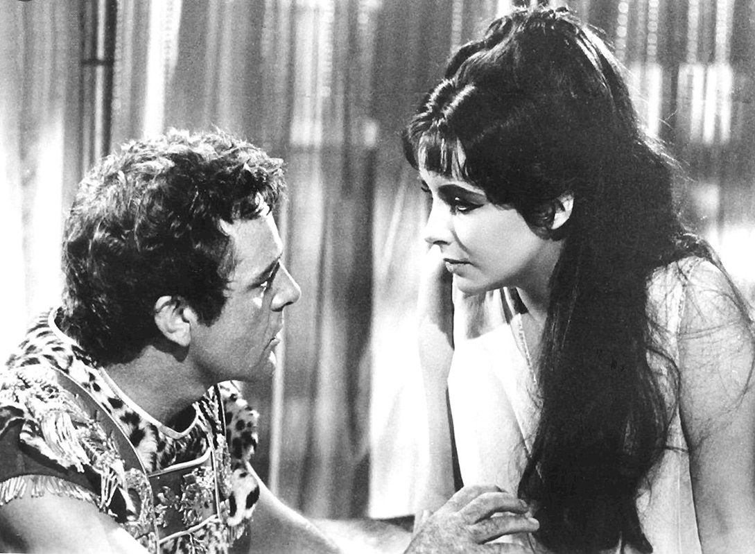 Photo of Richard Burton and Elizabeth Taylor from Cleopatra.