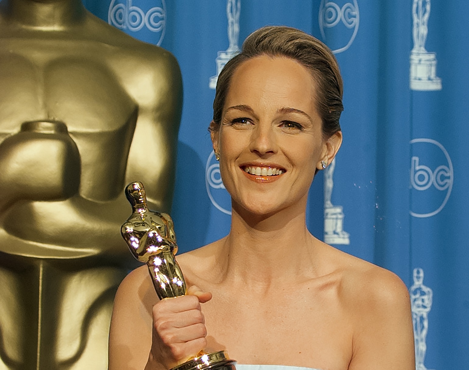 Oscar Winner Helen Hunt backstage at Academy Awards Show, March 23, 1998 in Los Angeles, California.
